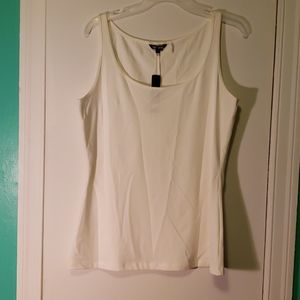 Classic white Nic + Zoe tank top